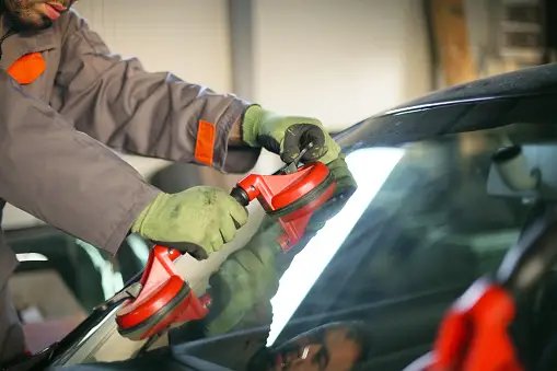 Why choose Zippy Valley Auto Glass in North Hills CA